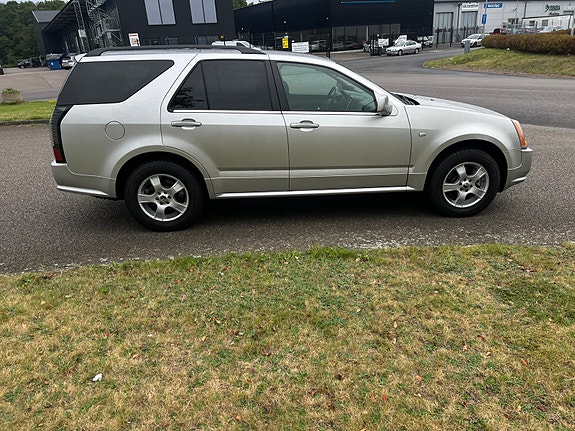 Cadillac SRX 3 of 14