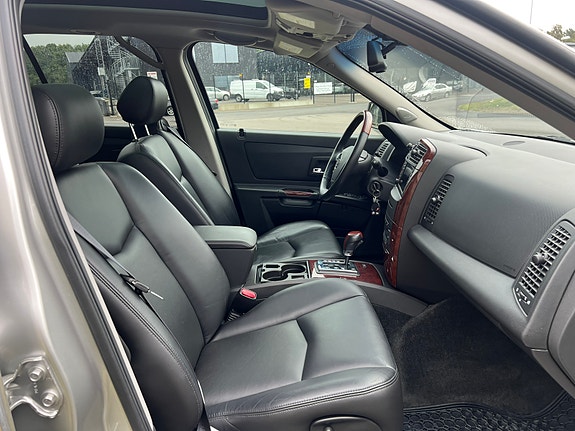 Cadillac SRX 7 of 14