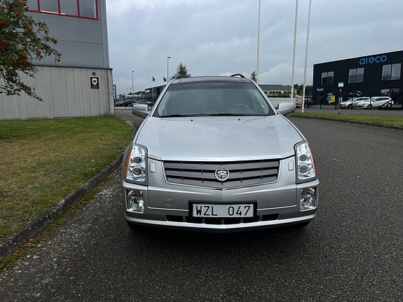Cadillac SRX 6 of 14