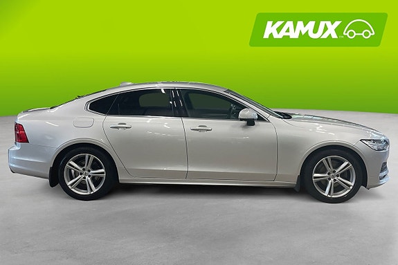Volvo S90 2 of 21