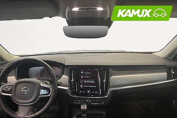 Volvo S90 10 of 21
