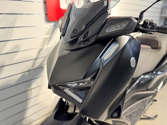 Yamaha Xmax 300 Tech-Max svart 5 of 8