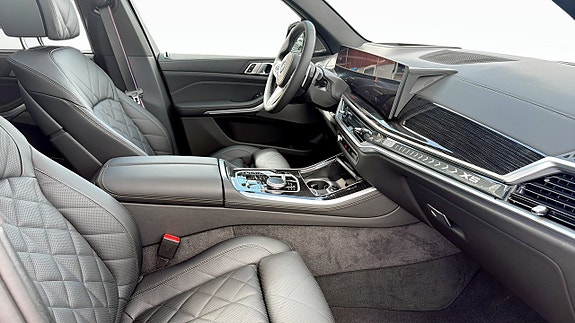 BMW X5 3 of 13