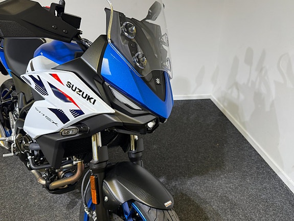Suzuki SV-7GX 9 of 9