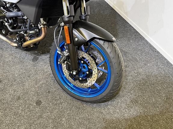 Suzuki SV-7GX 8 of 9