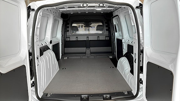 Ford Transit Connect 5 of 9