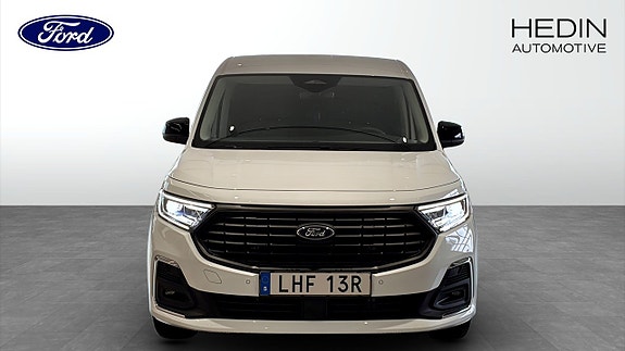 Ford Transit Connect 8 of 9