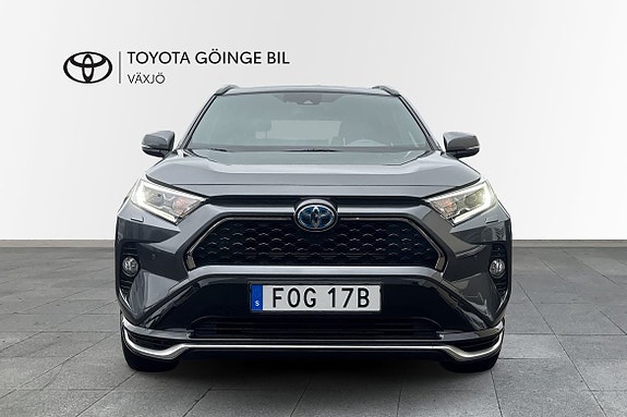 Toyota RAV4 6 of 20