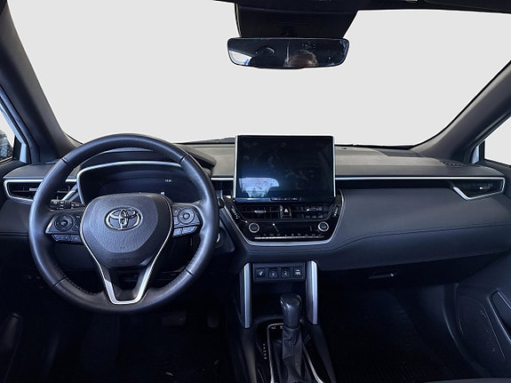 Toyota Corolla Cross 8 of 13