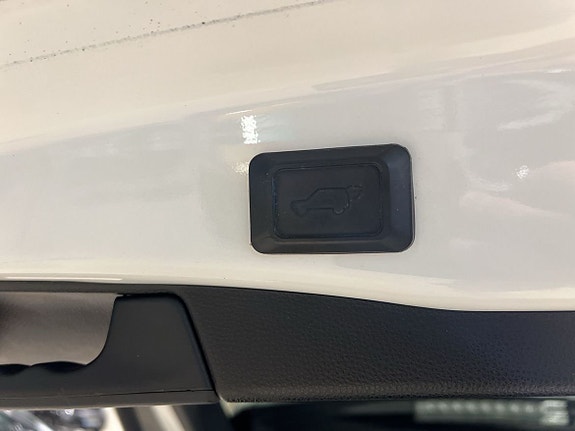 Toyota RAV4 23 of 27