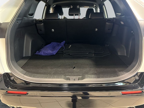 Toyota RAV4 10 of 27