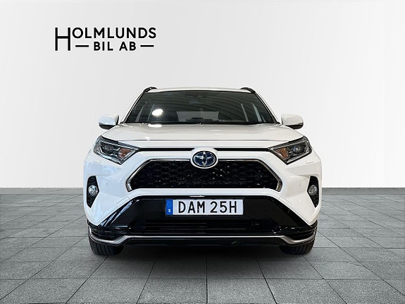 Toyota RAV4 5 of 27