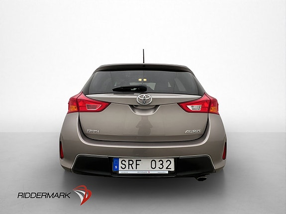 Toyota Auris 6 of 29