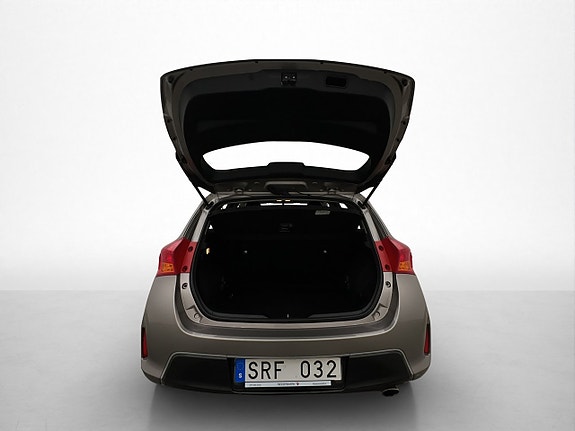 Toyota Auris 25 of 29