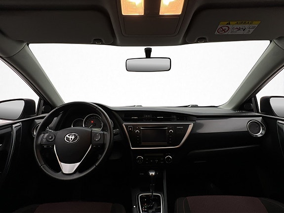 Toyota Auris 15 of 29