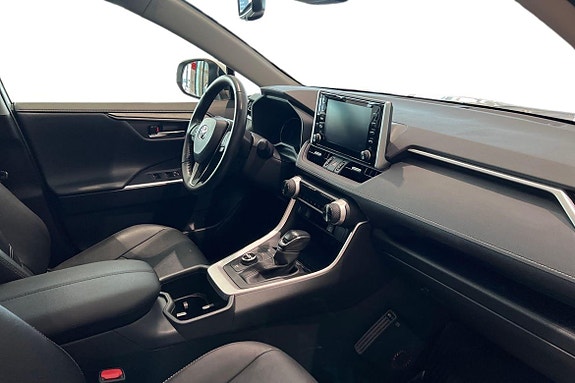Toyota RAV4 7 of 27