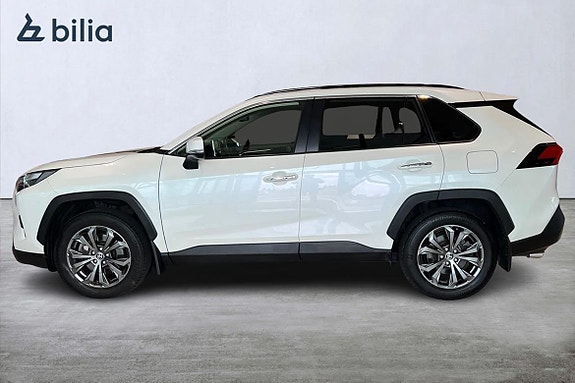 Toyota RAV4 3 of 27