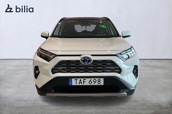 Toyota RAV4 6 of 27