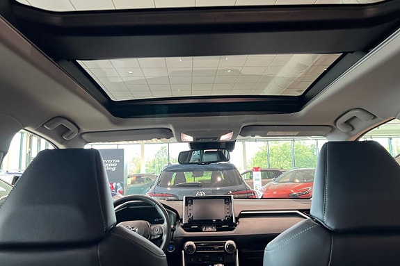 Toyota RAV4 23 of 27