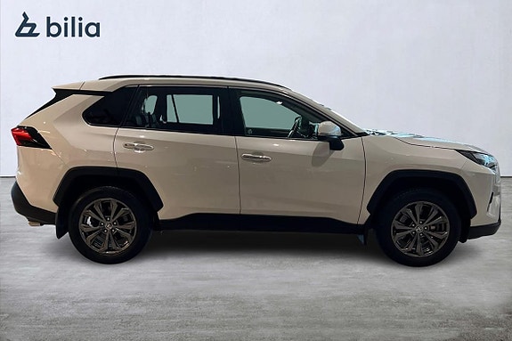 Toyota RAV4 18 of 27