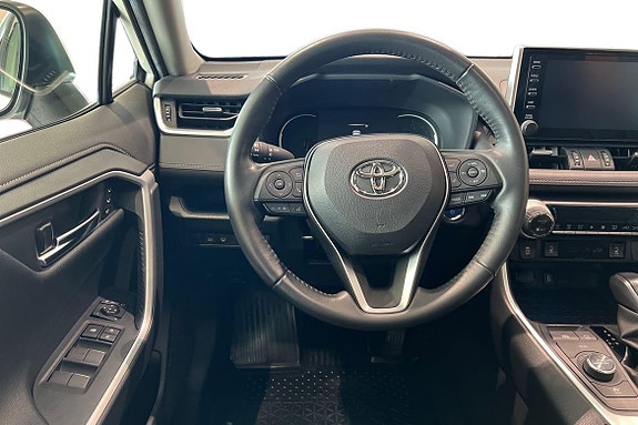 Toyota RAV4 11 of 27