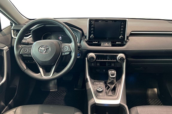 Toyota RAV4 10 of 27