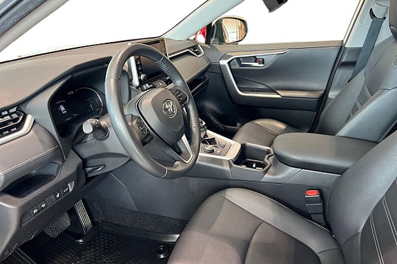 Toyota RAV4 14 of 27