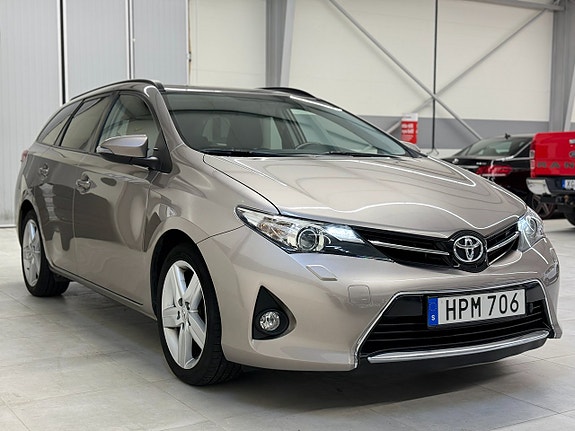 Toyota Auris 10 of 20
