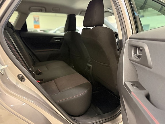 Toyota Auris 20 of 20