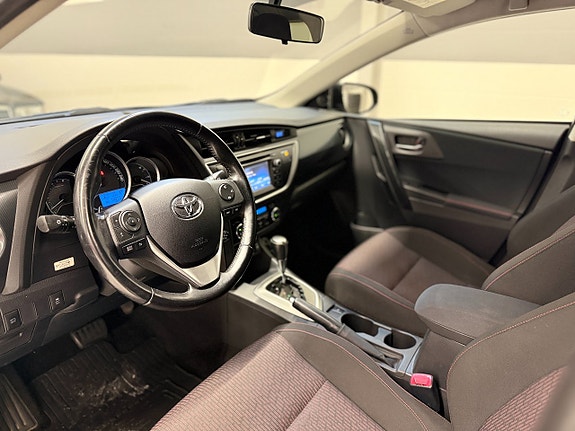 Toyota Auris 13 of 20