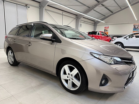 Toyota Auris 9 of 20