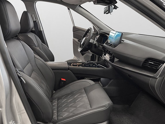 Nissan X-Trail 17 of 27