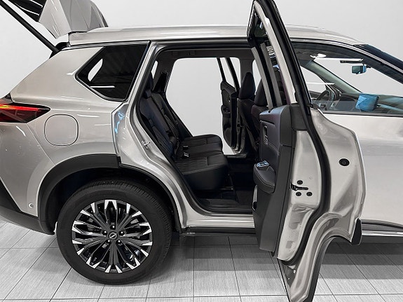 Nissan X-Trail 10 of 27