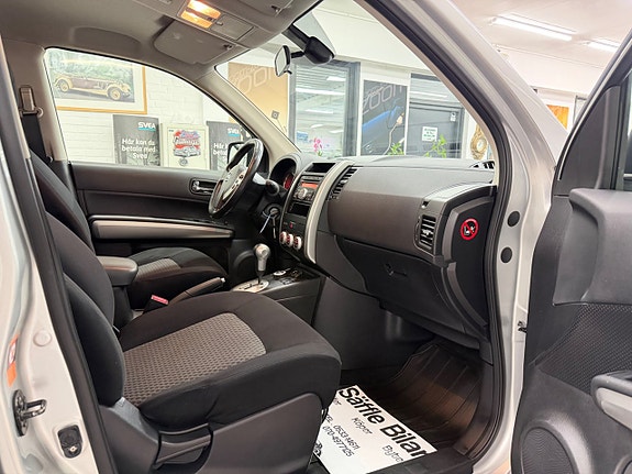 Nissan X-Trail 14 of 30