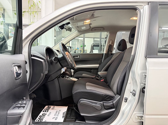 Nissan X-Trail 24 of 30