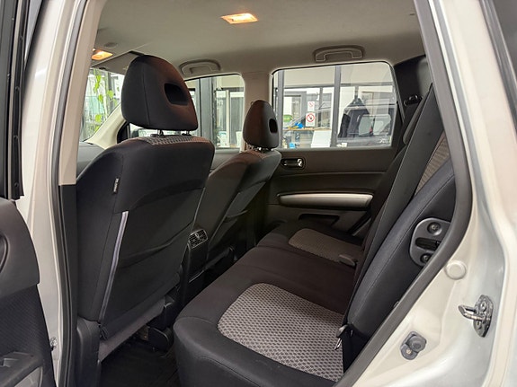 Nissan X-Trail 21 of 30