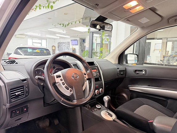 Nissan X-Trail 25 of 30
