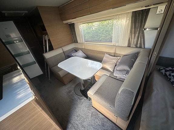 Adria Adora 573 pt 4 of 12