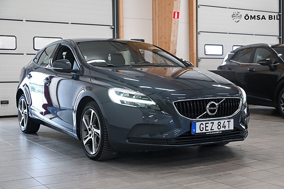 Volvo V40 3 of 14