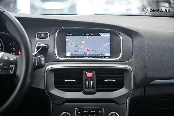 Volvo V40 12 of 14