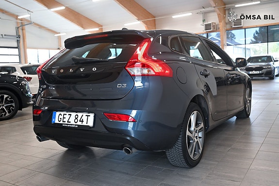 Volvo V40 4 of 14