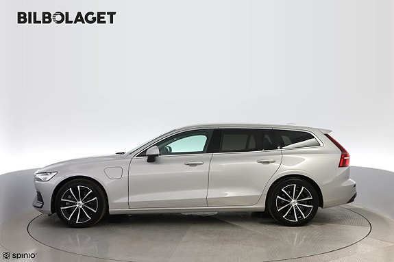 Volvo V60 2 of 17