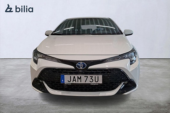 Toyota Corolla 2 of 23