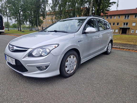 Hyundai i30 3 of 9