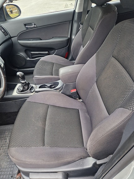 Hyundai i30 8 of 9