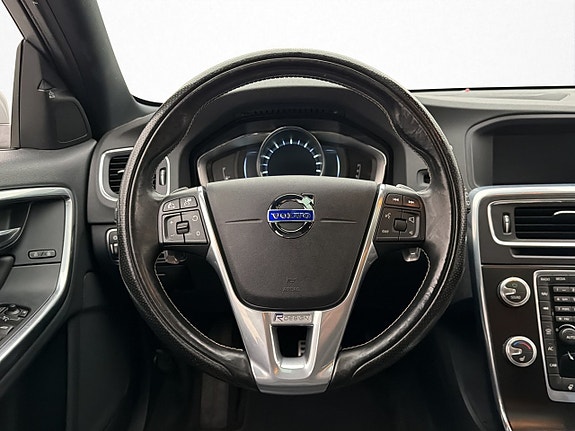 Volvo V60 11 of 29