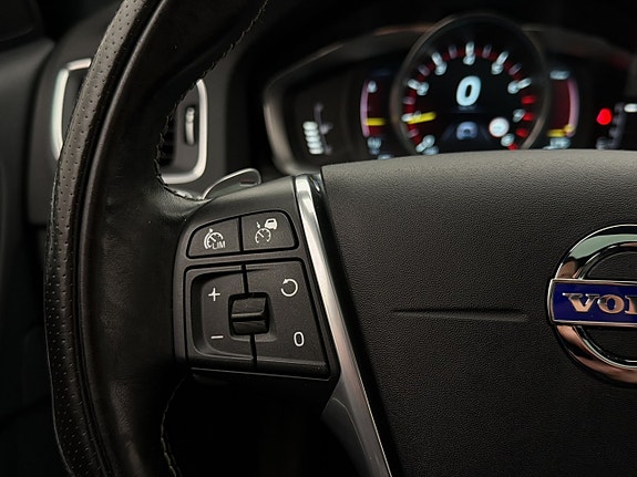 Volvo V60 23 of 29