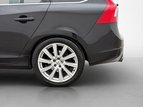 Volvo V60 27 of 29