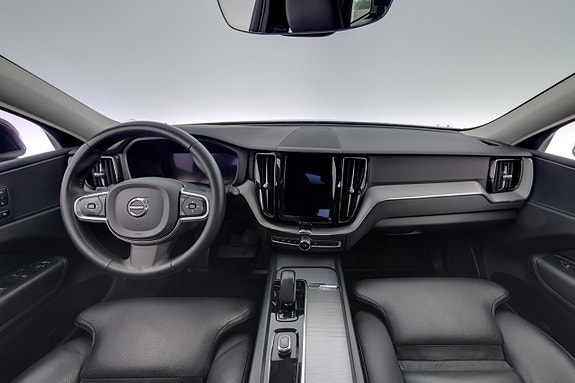Volvo XC60 13 of 28