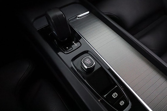 Volvo XC60 24 of 28